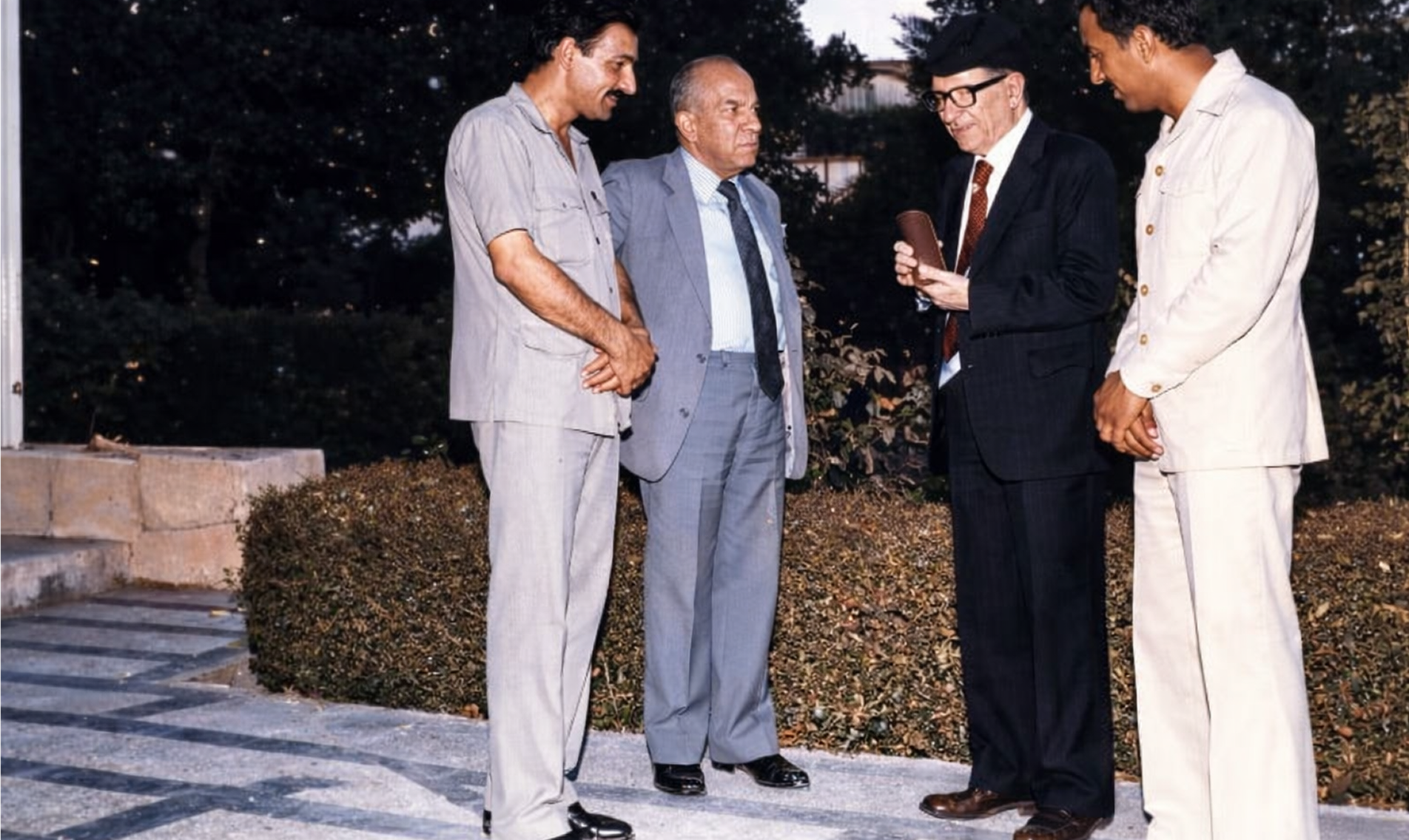 الجدل والمواقف